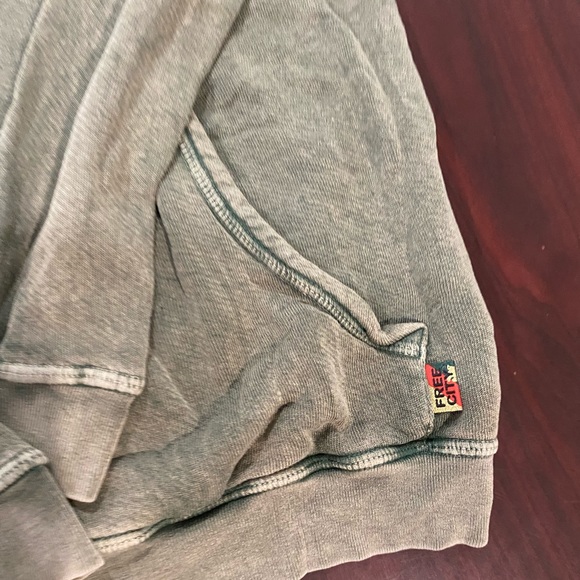 Freecity green hoodie - Picture 2 of 5